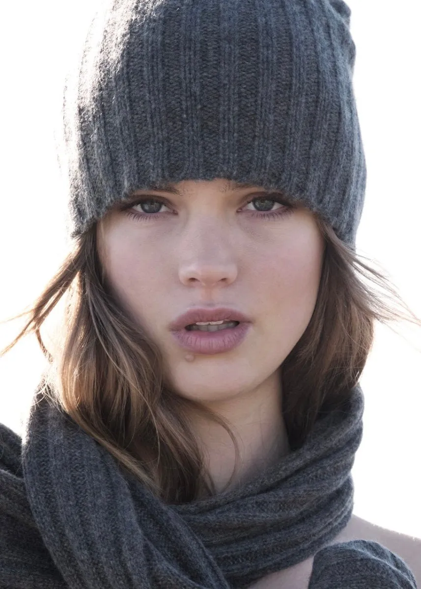 Cashmere Alex Rib Beanie in Black