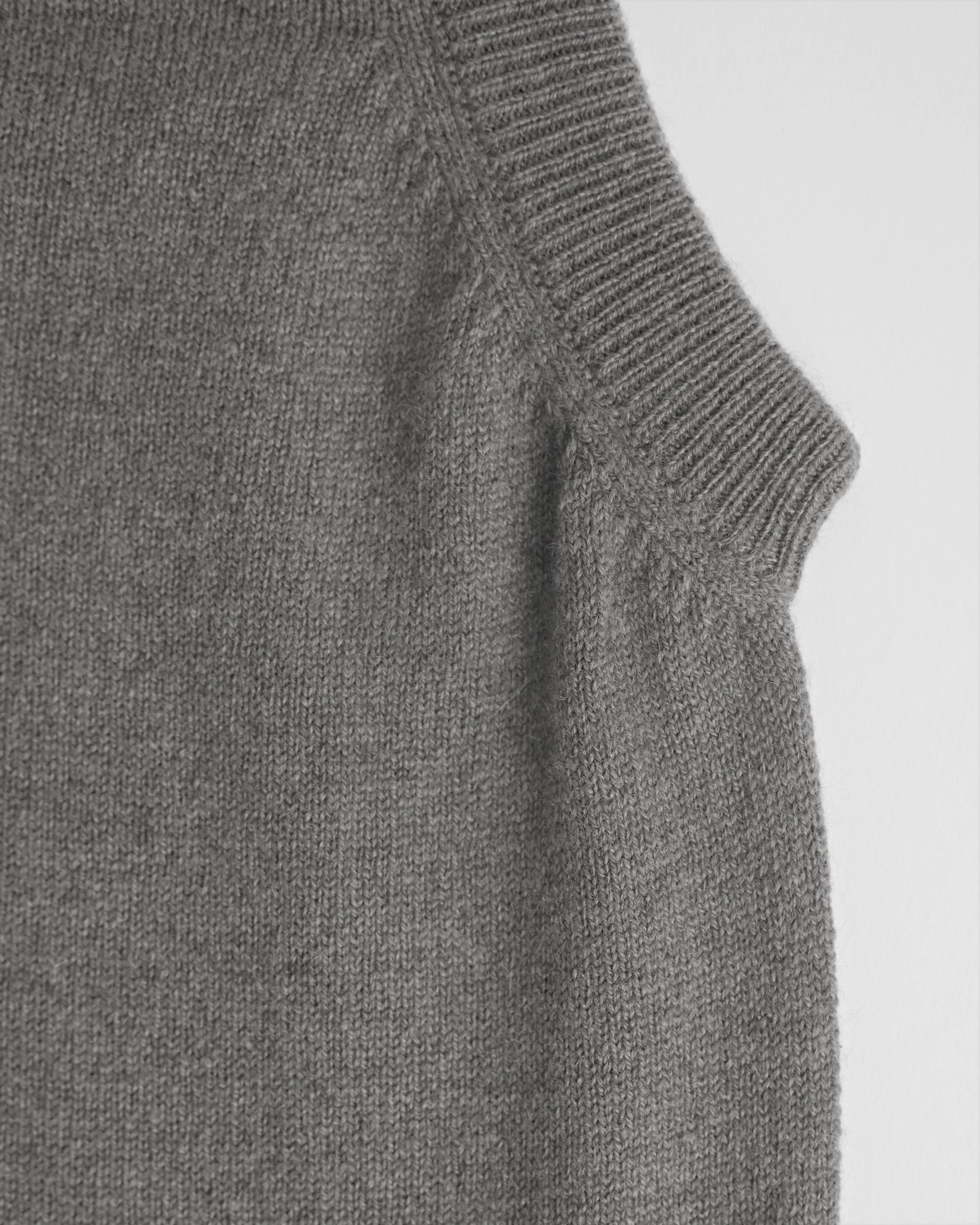 Grey V-Neck Cashmere Slipover