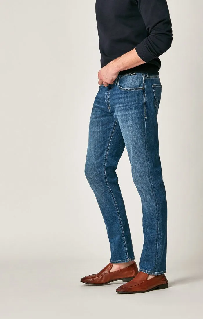 MARCUS SLIM STRAIGHT LEG IN DARK INDIGO WILLIAMSBURG