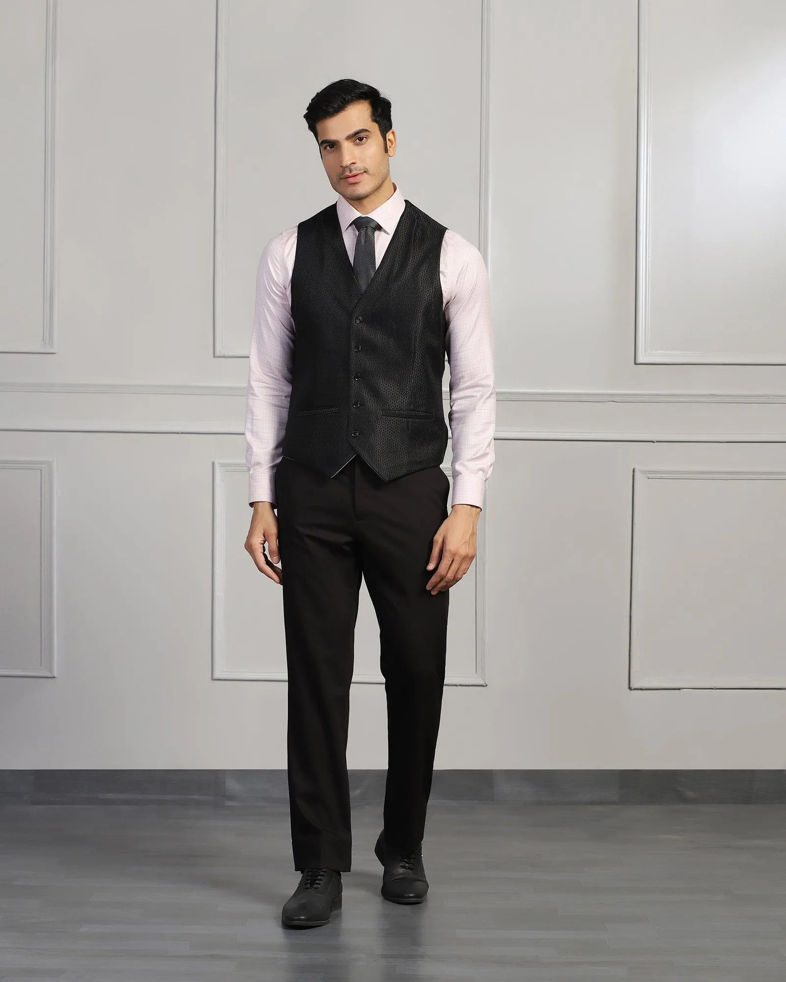 Multitude 6X Black Solid Formal Suit - Nova