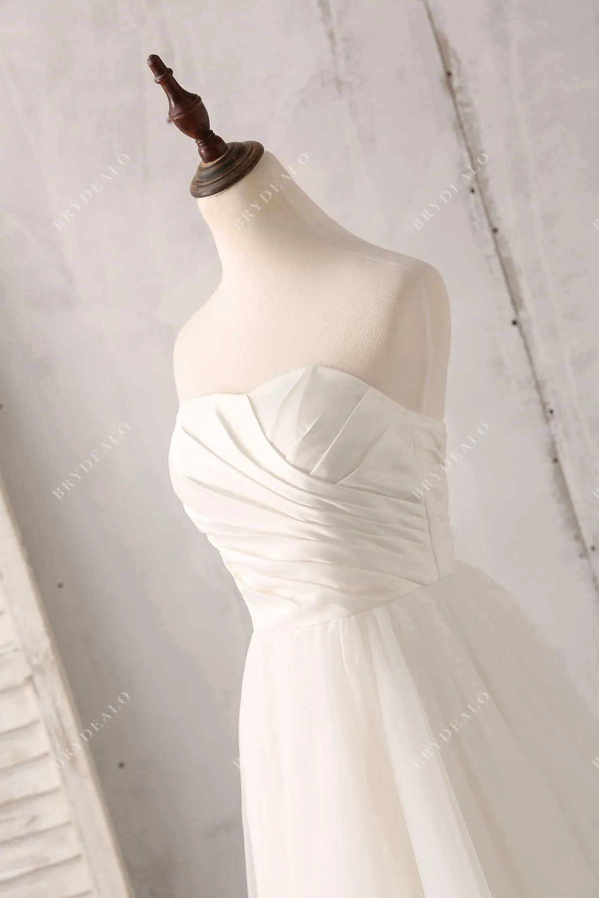 Ruched Strapless Satin Vintage Floor Length Tulle Bridal Gown